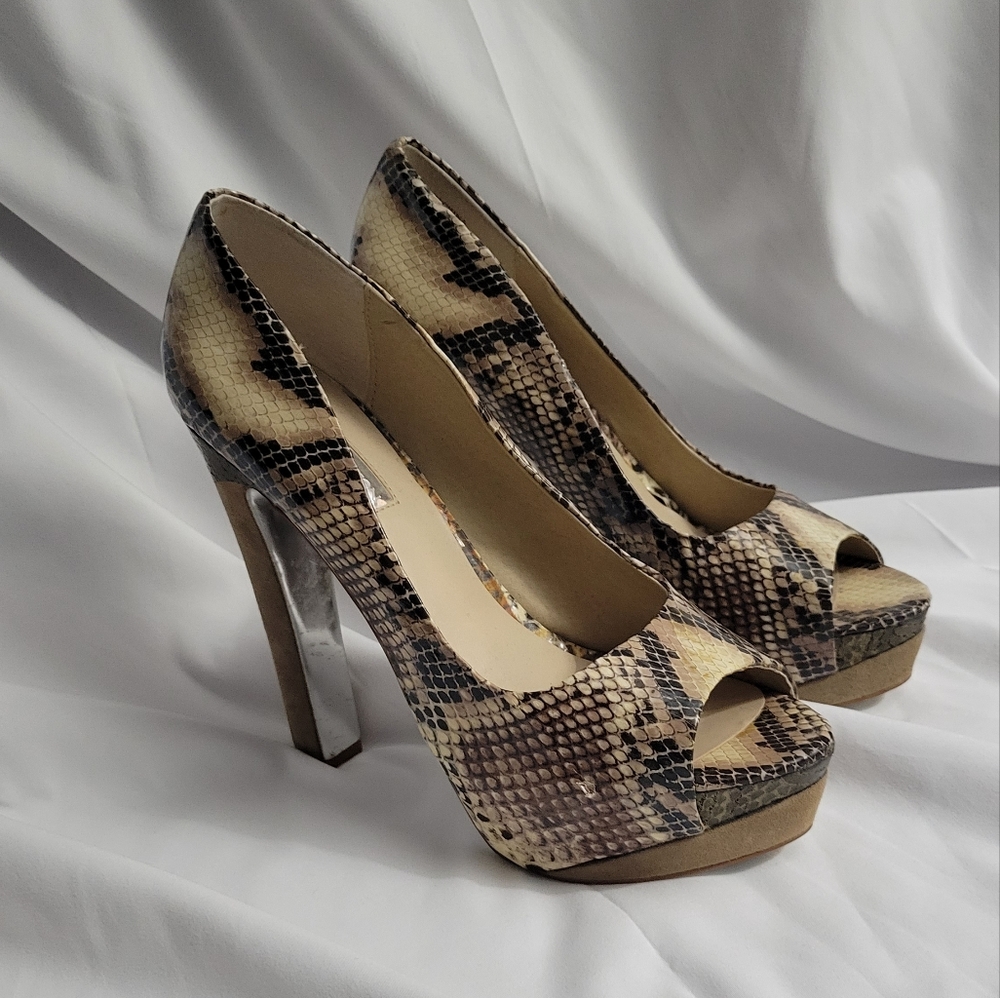 H by Halston snakeskin platform heels size 10
